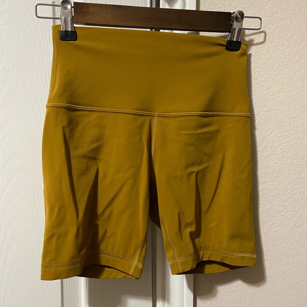 Lululemon align 6” shorts
